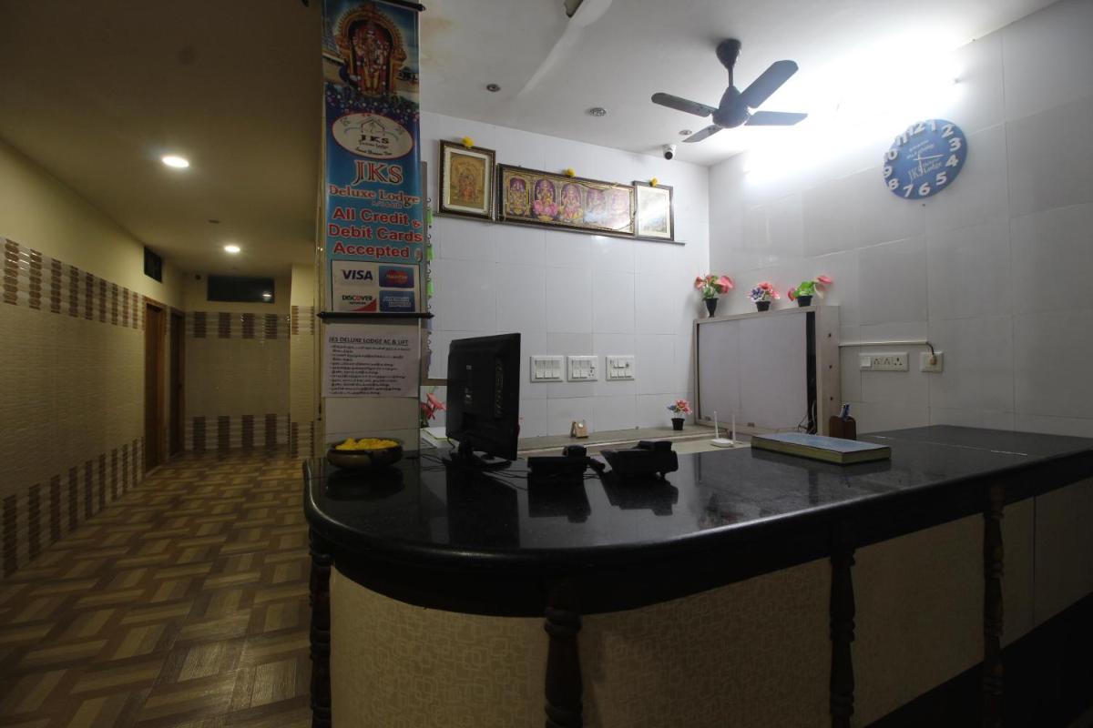 JKS DELUXE LODGE - Housity