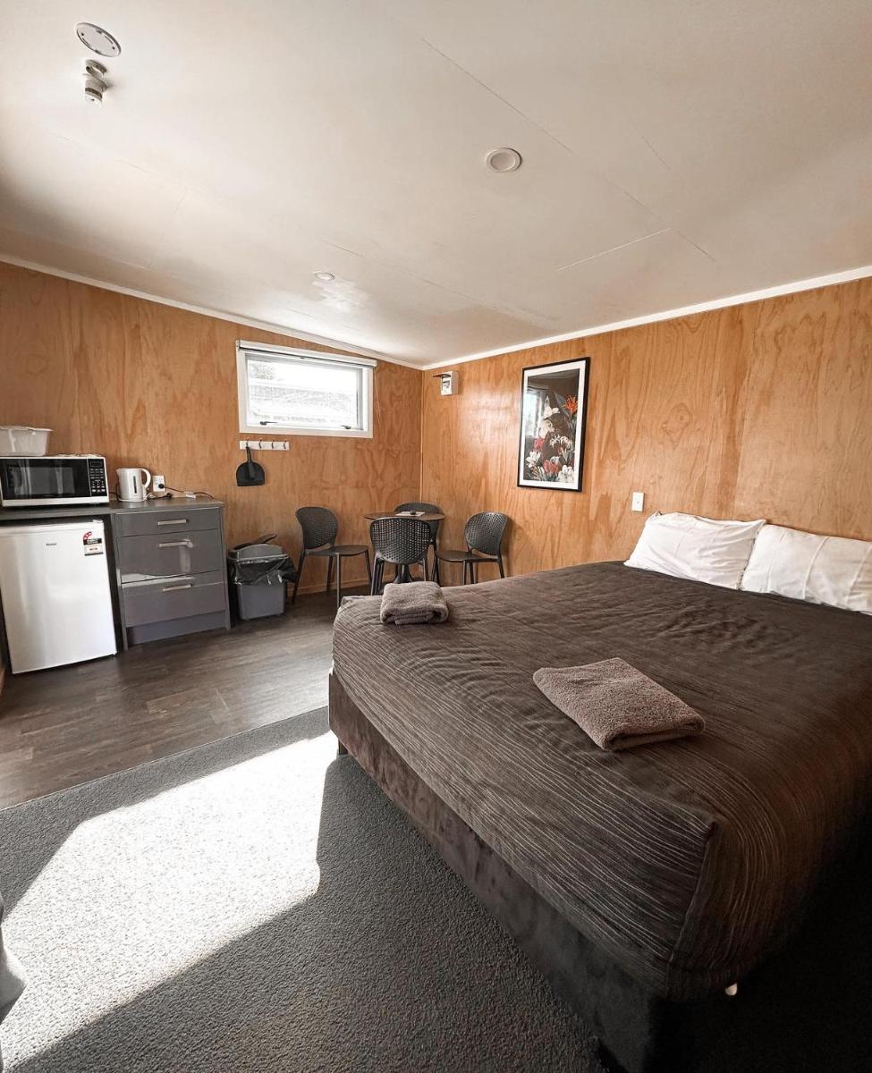 Parklands Motorlodge & Holiday Park - Housity