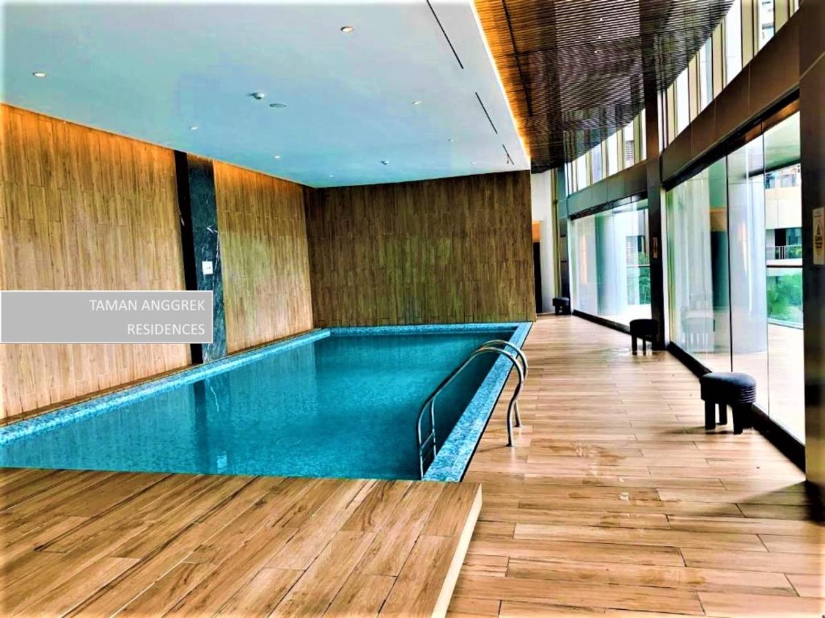 Luxury Studio Apartment Taman Anggrek Residence at Central City near 4 Mall with 5 Star Facility - Housity