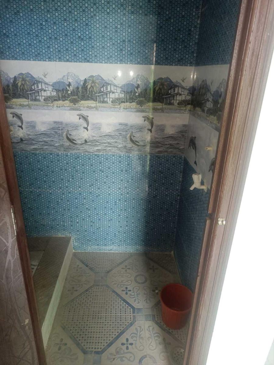 SPOT ON S.N. Bindas Guest House - Housity