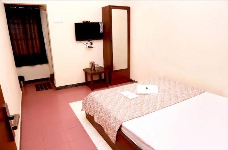 J J lodging - Housity
