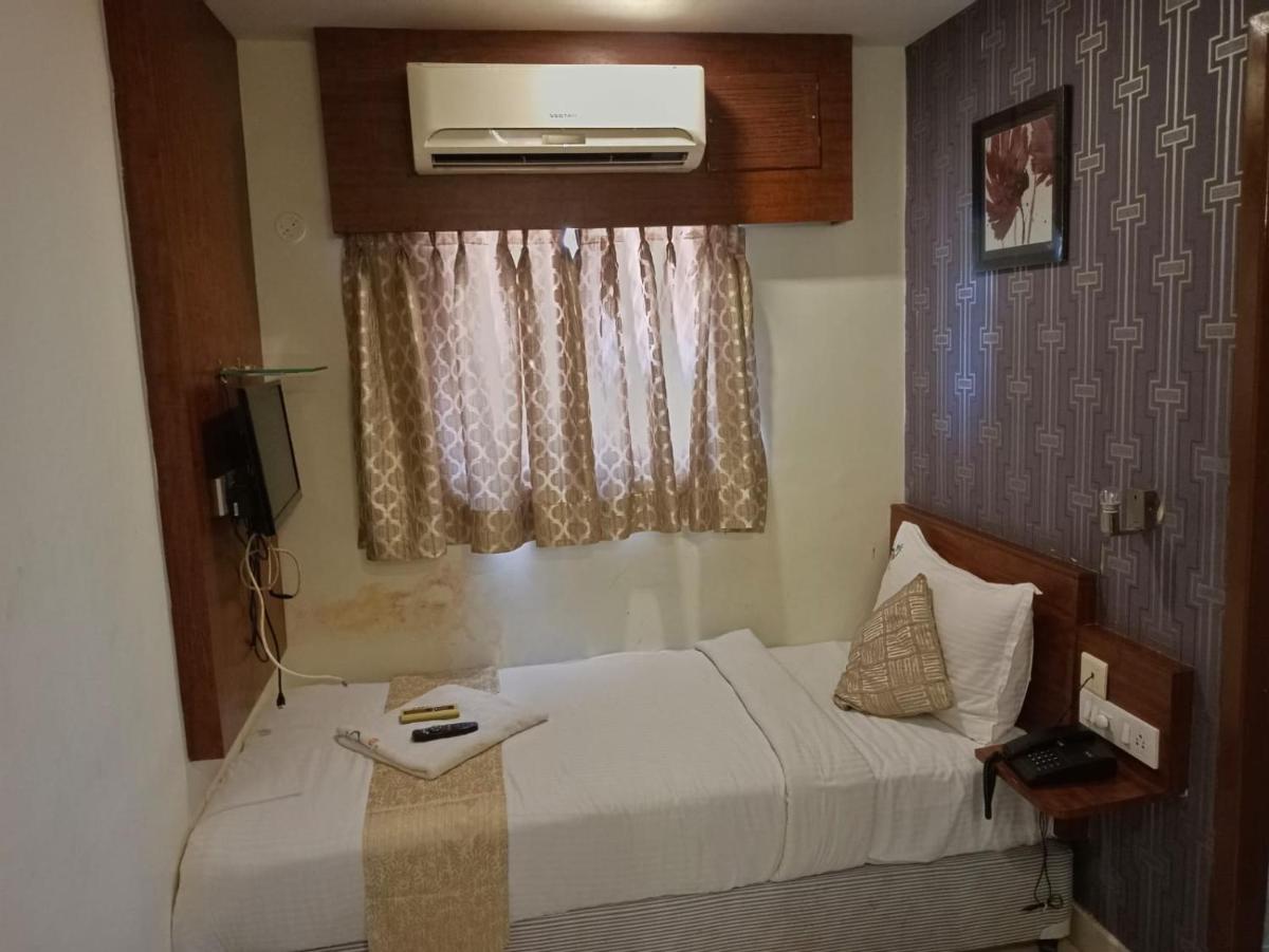 HOTEL CASTLE - Housity
