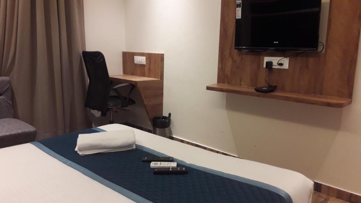 Shine Hospitality Palace - Housity