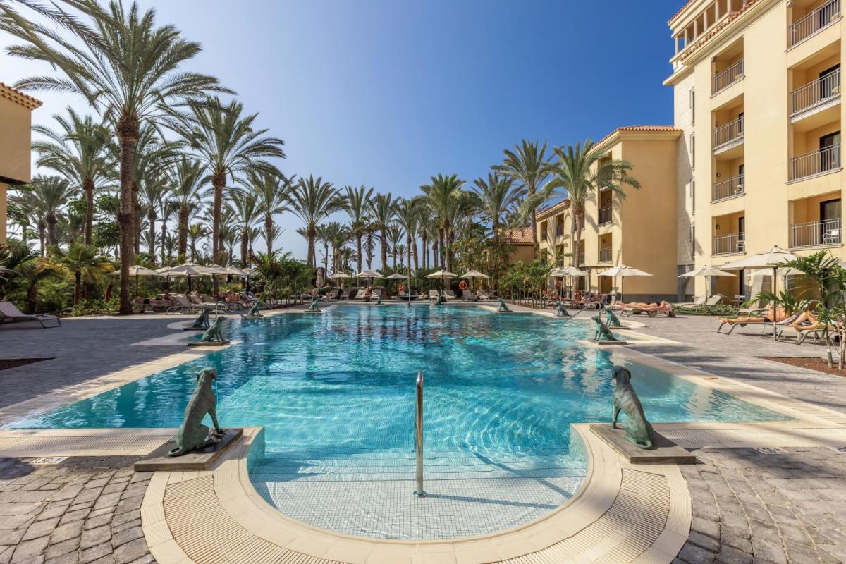 Piscina en o cerca de Unique Club at Lopesan Costa Meloneras Resort