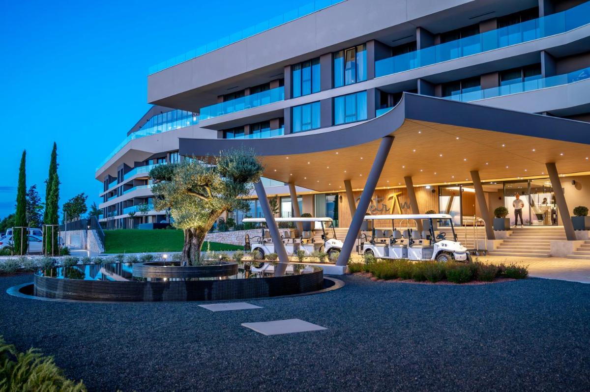 Petram Resort & Residences - Housity