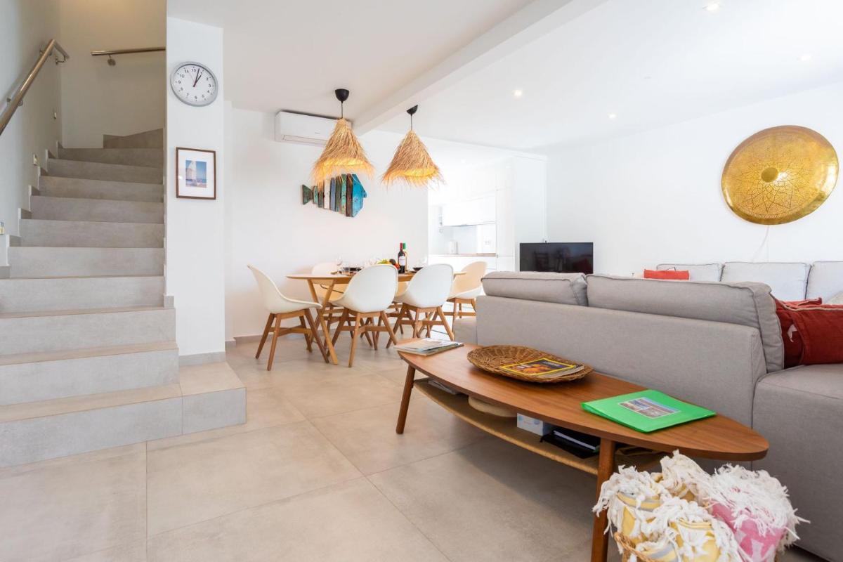 La Cala Beach Home - beachfront few steps away from sandy beach - Housity