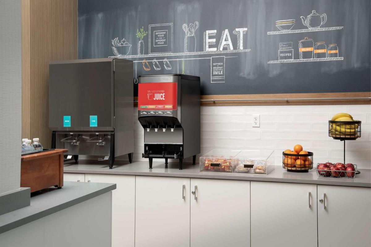 Hampton Inn Baltimore-Downtown-Convention Center - Housity