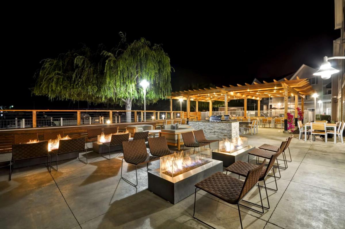 Homewood Suites by Hilton - Oakland Waterfront - Housity