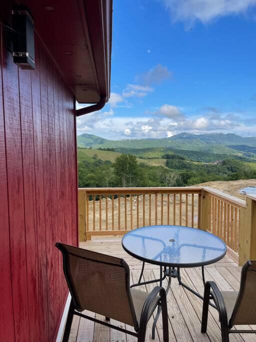 Crestview-Spectacular 3 bed 3 bath 5 min to slopes - Housity