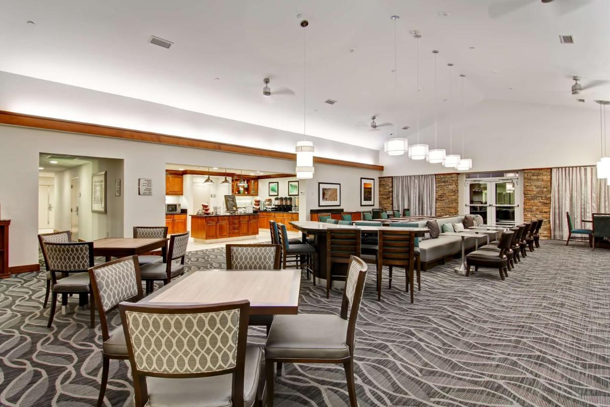 Homewood Suites by Hilton Bentonville-Rogers - Housity