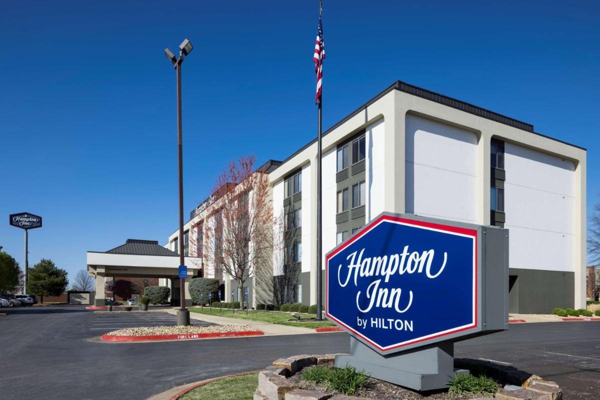 Hampton Inn Bentonville-Rogers - Housity