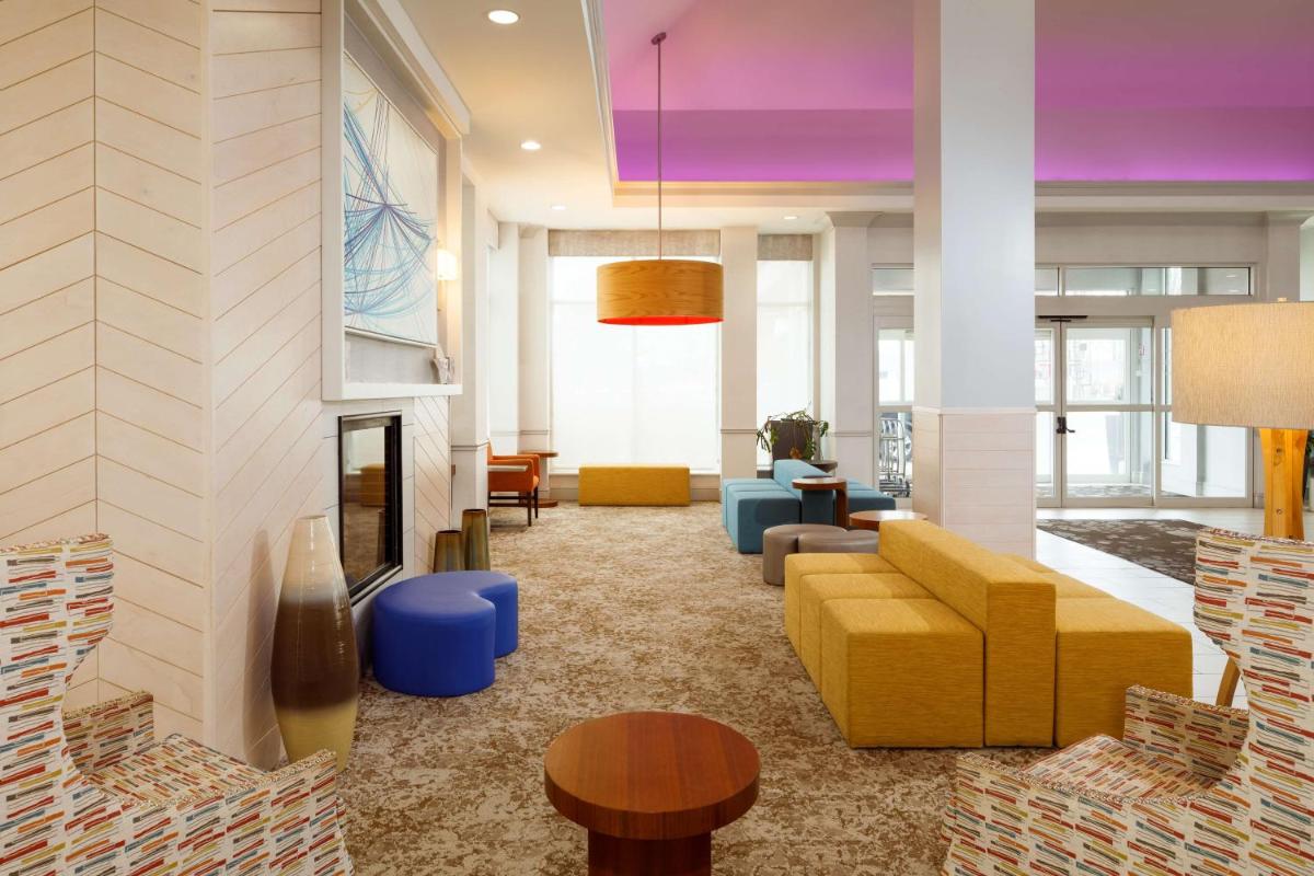 Hilton Garden Inn Cincinnati Blue Ash - Housity