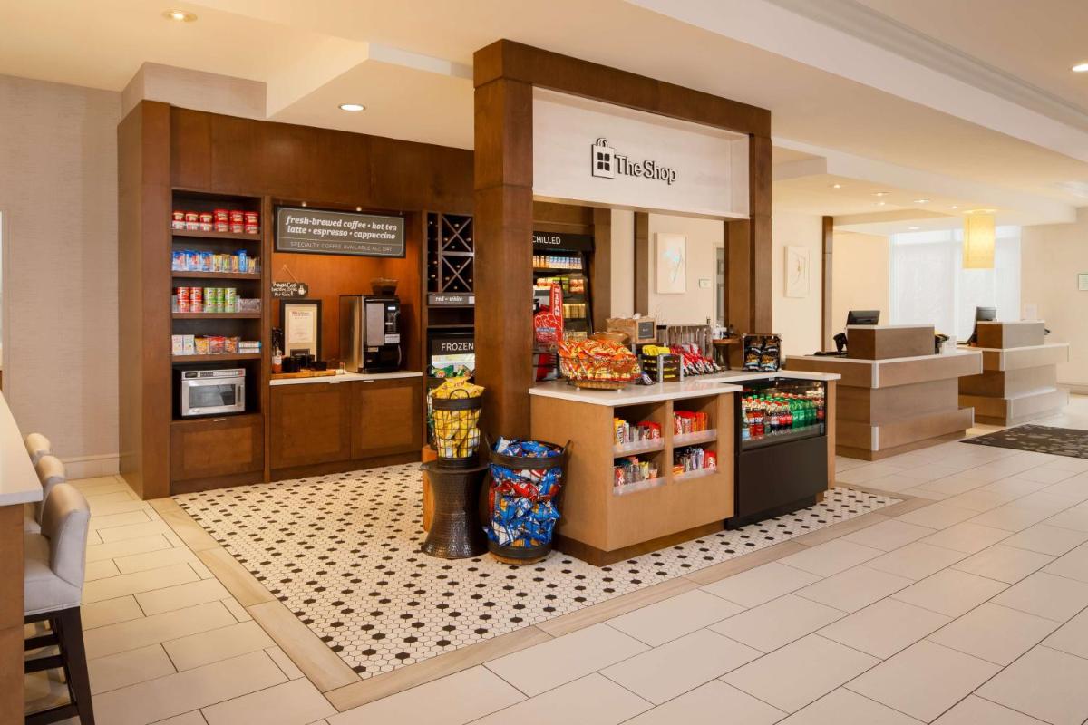 Hilton Garden Inn Cincinnati Blue Ash - Housity