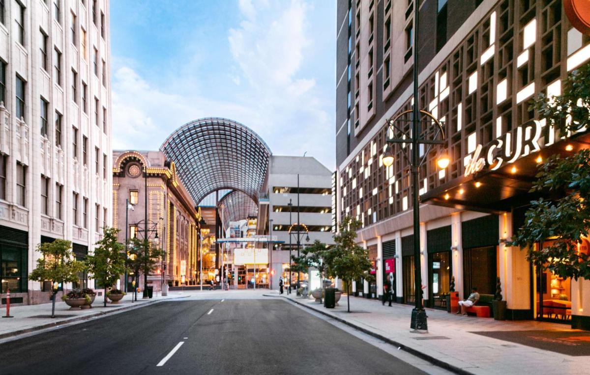 the Curtis Denver - A DoubleTree by Hilton Hotel - Housity