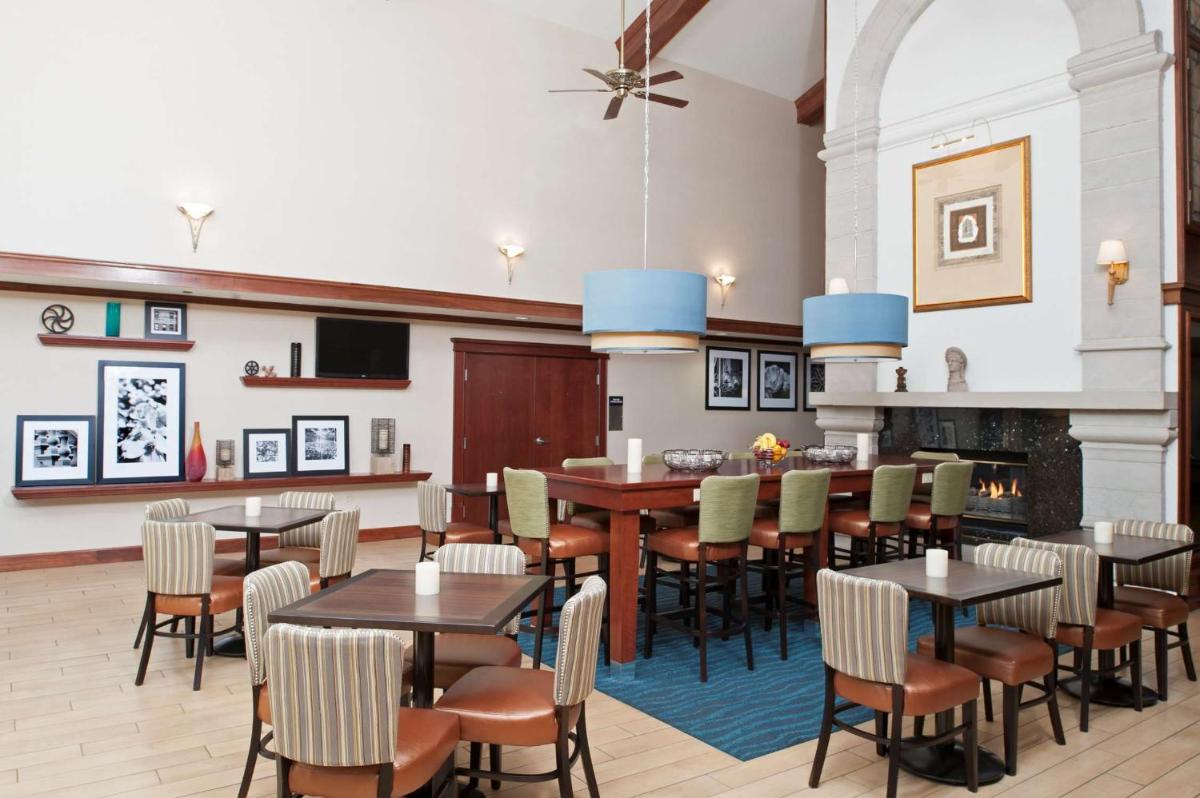 Hampton Inn & Suites Kokomo - Housity