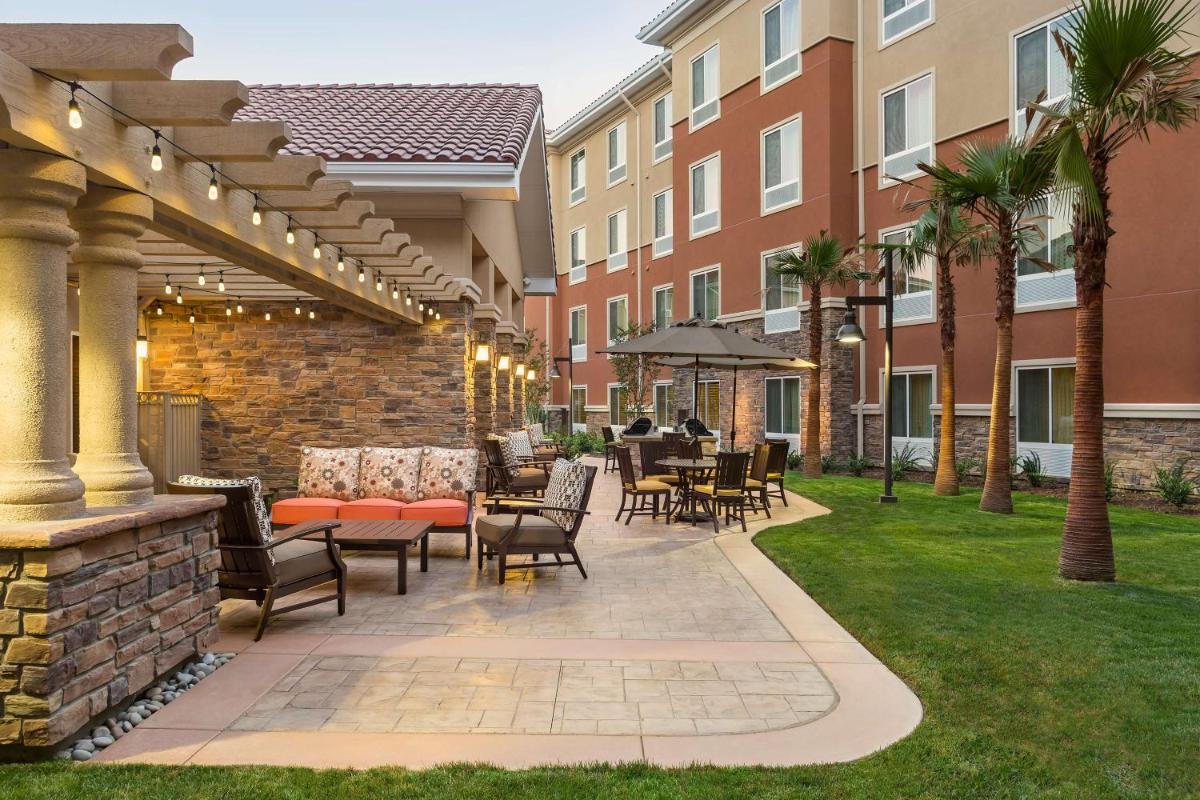 Homewood Suites by Hilton San Bernardino - Housity
