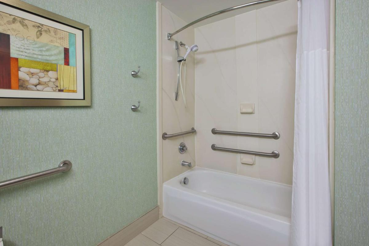 Larkspur Landing South Bend - Housity