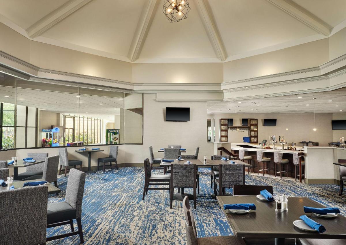 Doubletree by Hilton Hotel Williamsburg - Housity