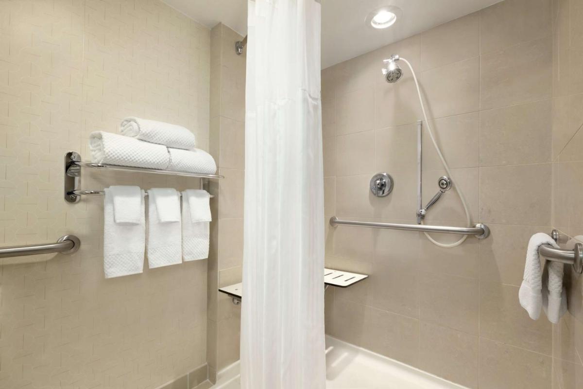 Suitetrails - DoubleTree by Hilton Hotel Annapolis
