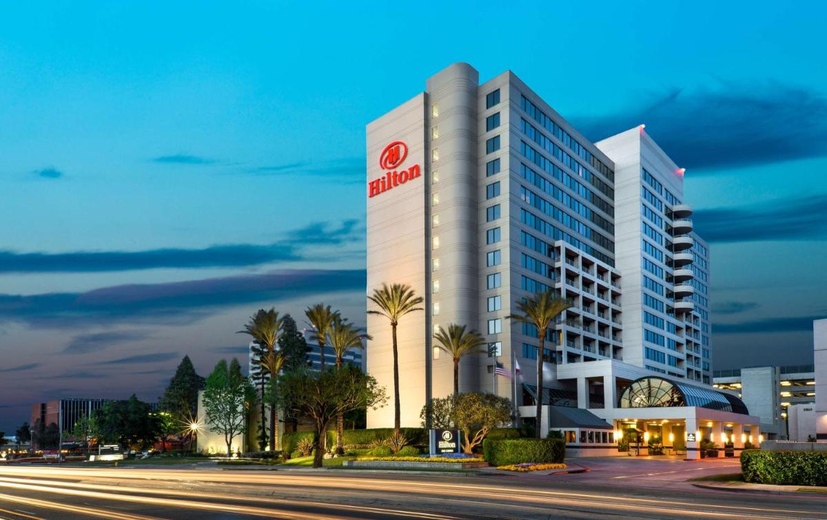 Hilton Woodland Hills/ Los Angeles - Housity