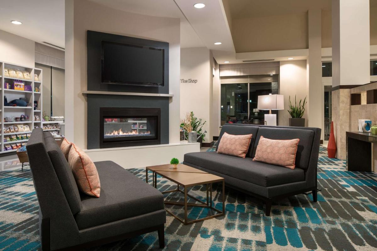 Hilton Garden Inn Denver/Cherry Creek - Housity