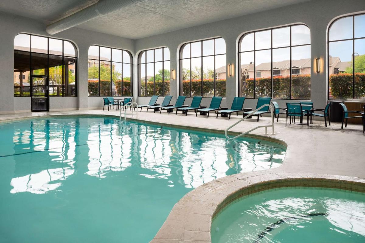 Embassy Suites by Hilton Austin Central - Housity