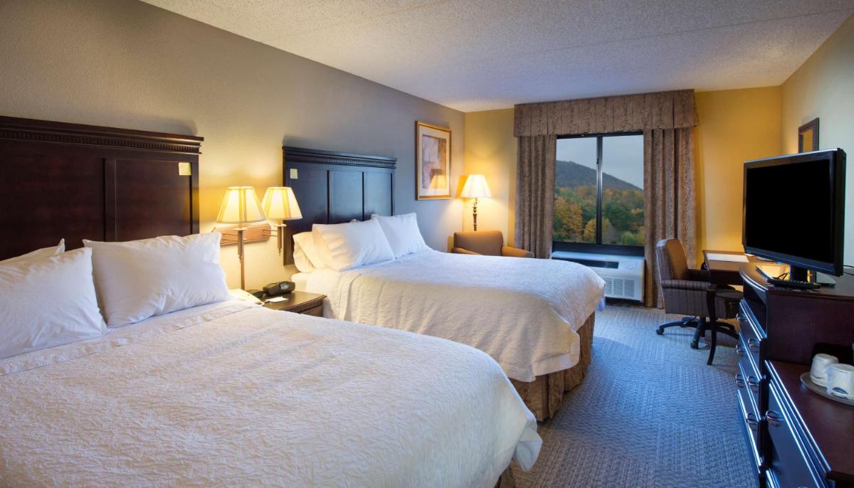 Hampton Inn Bennington - Housity