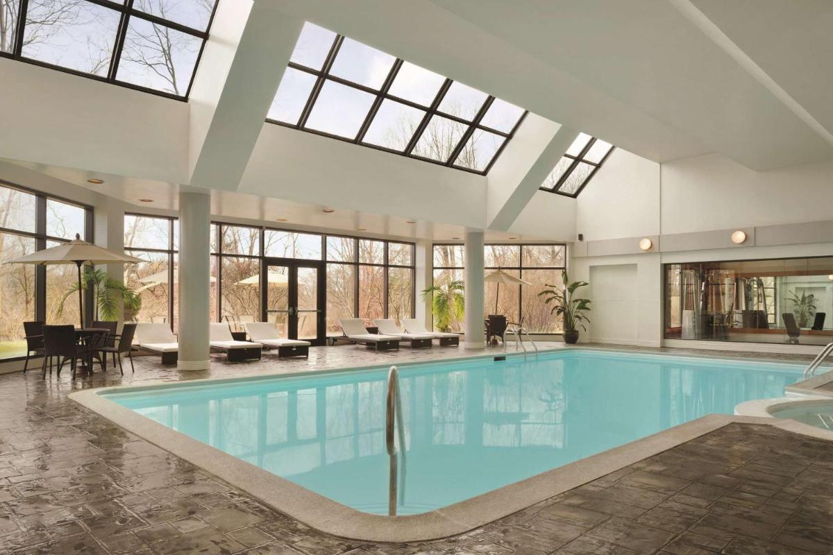 Hilton East Brunswick - Housity