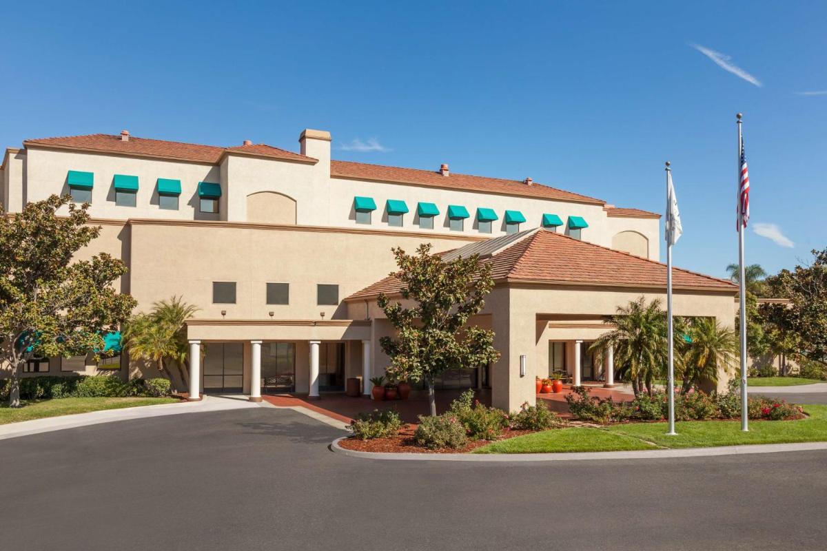 Embassy Suites by Hilton Temecula Valley Wine Country - Housity