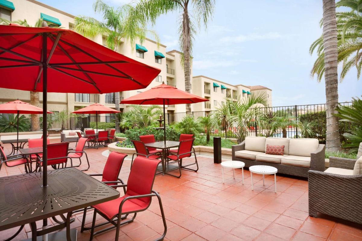 Embassy Suites by Hilton Temecula Valley Wine Country - Housity