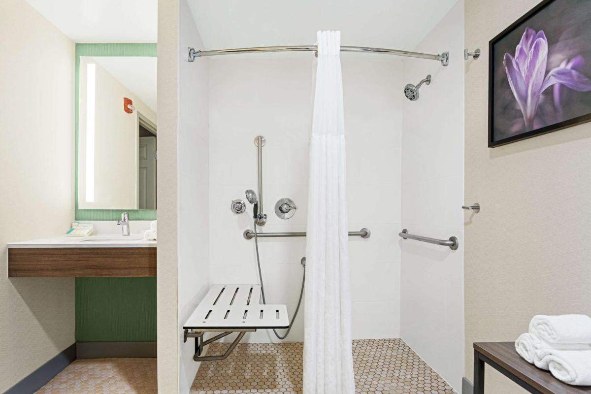 Hilton Garden Inn Allentown Bethlehem Airport - Housity