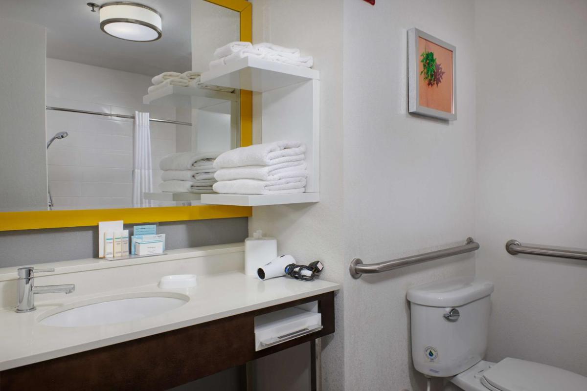 Hampton Inn Alamogordo - Housity