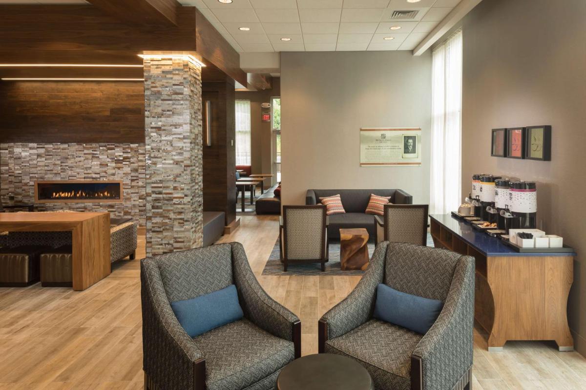Hampton Inn & Suites-Asheville Biltmore Village, NC - Housity