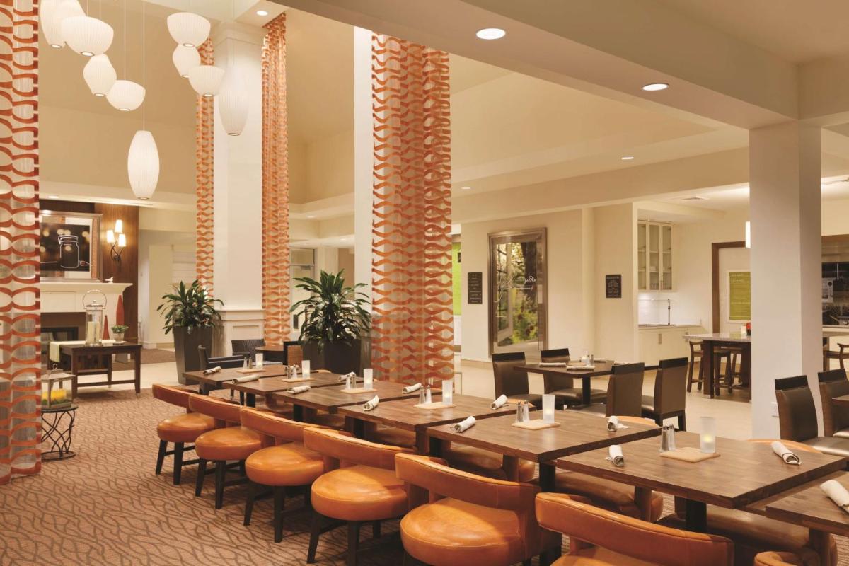 Hilton Garden Inn Boston Logan Airport - Housity