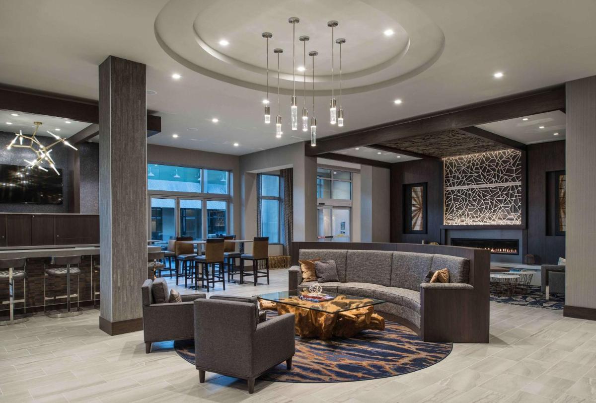 Hilton Garden Inn Foxborough Patriot Place - Housity