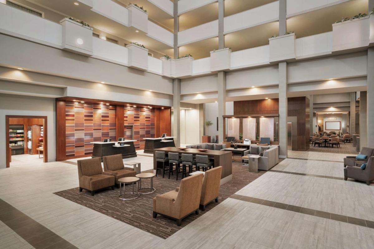 Embassy Suites Brunswick - Housity