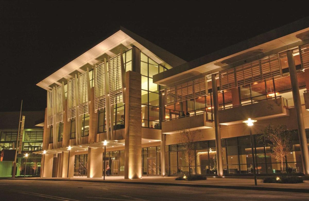 Embassy Suites Baton Rouge - Housity