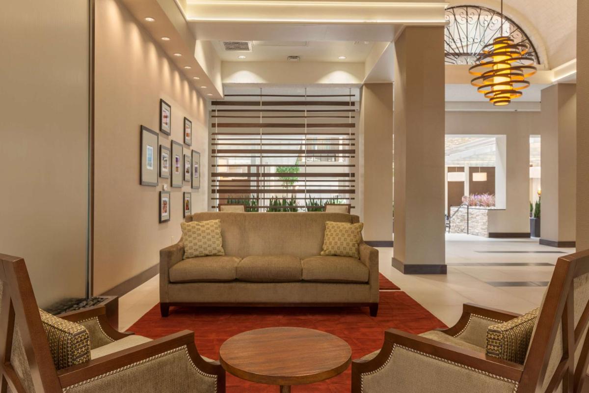 Embassy Suites Baton Rouge - Housity