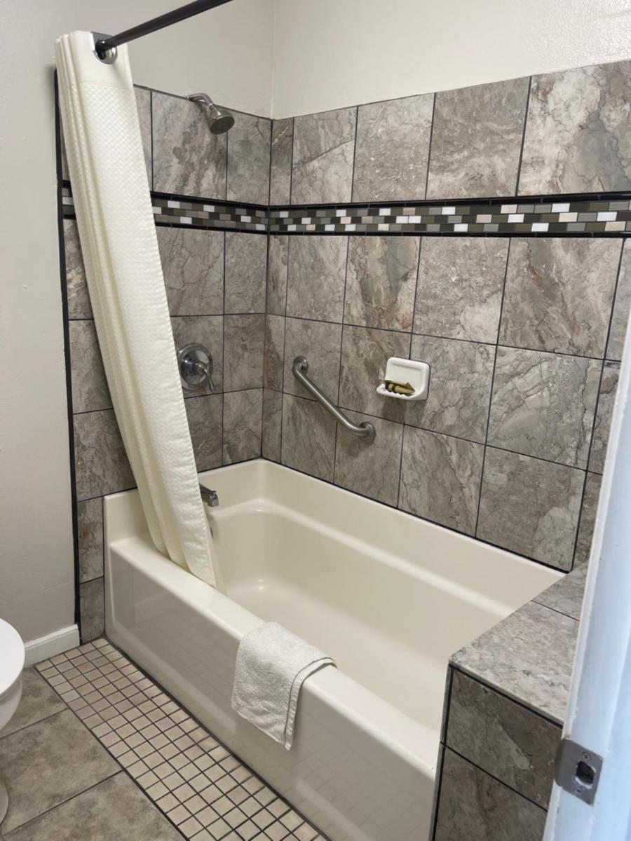Suitetrails - Town House Motel