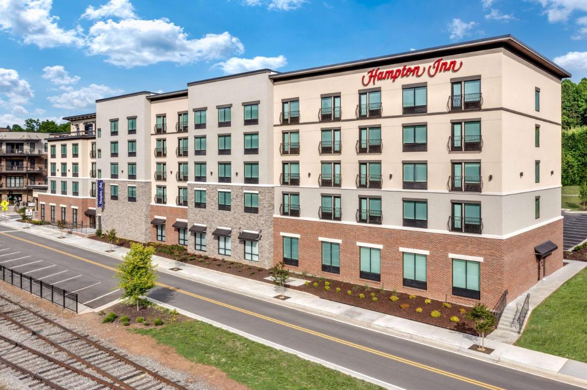Hampton Inn Blue Ridge, GA - Housity