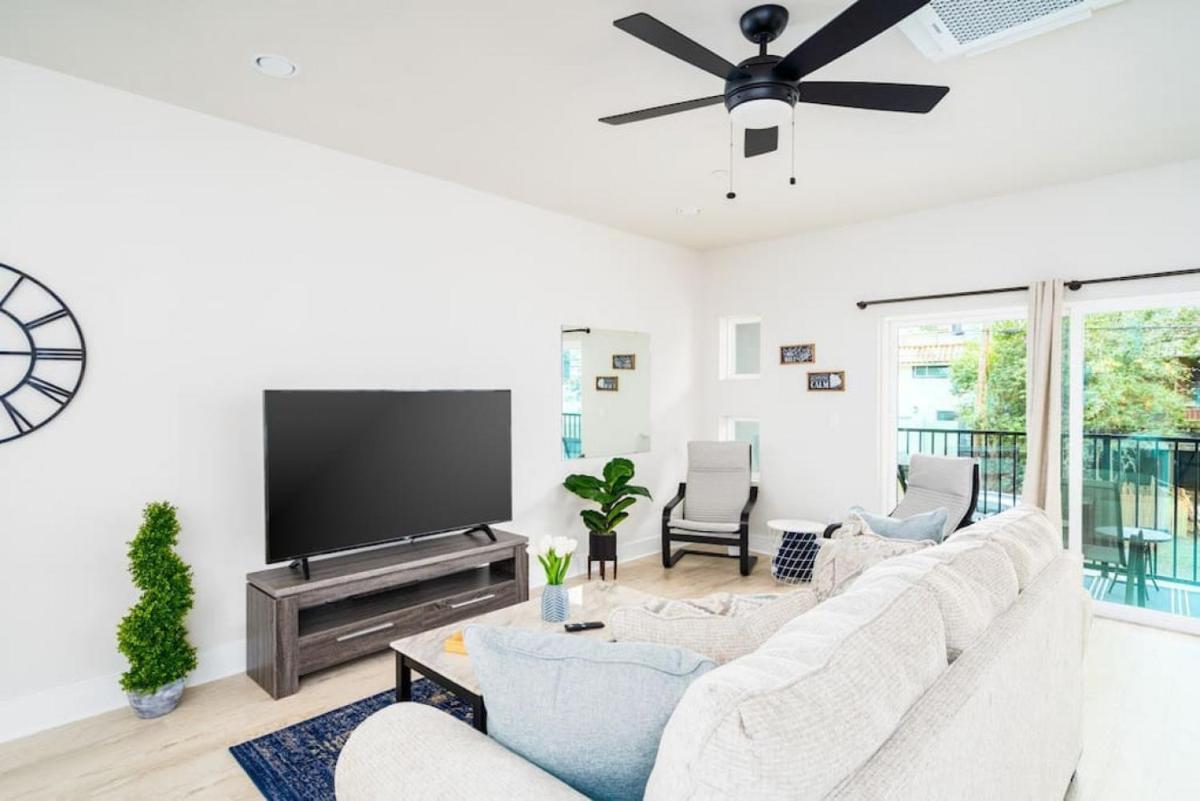 Spacious New Condo! Near FtSam Houston*Alamo*Pearl - Housity