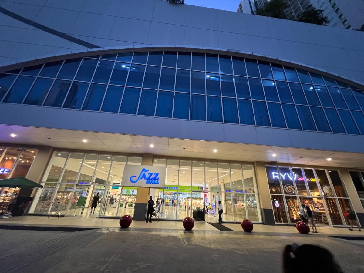 Katerina Home with Balcony at Jazz Residences - Housity