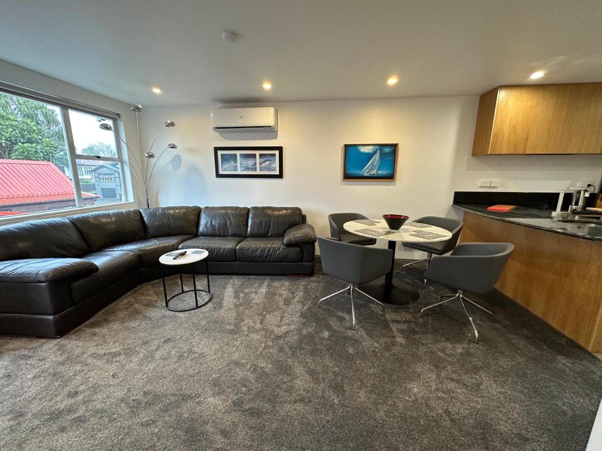 Suitetrails - Plymouth Central City 2 Bedroom Apartments