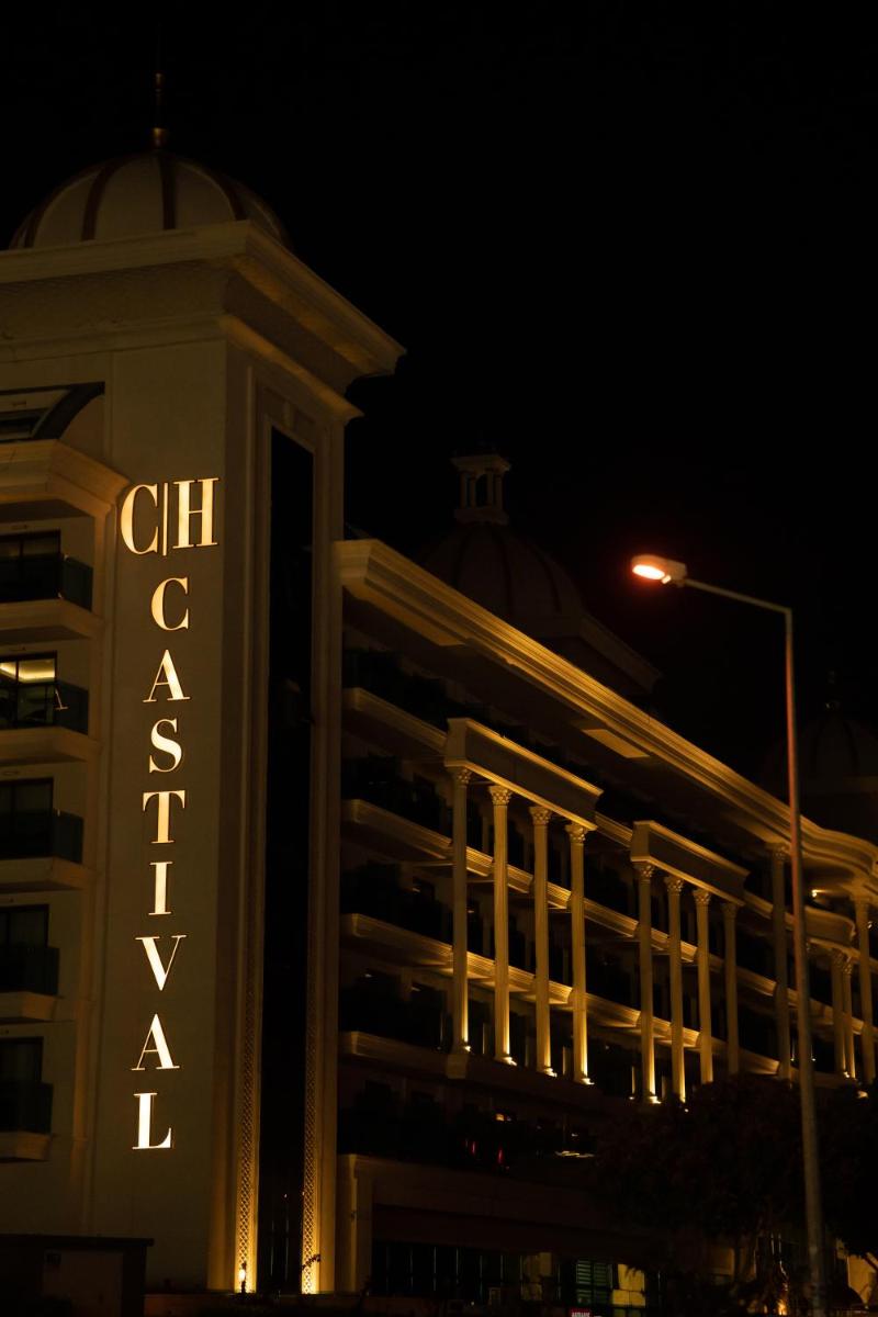 Castival Hotel - Housity