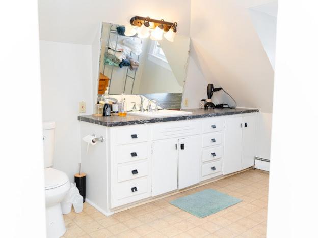 Fall River cozy apartment - Housity