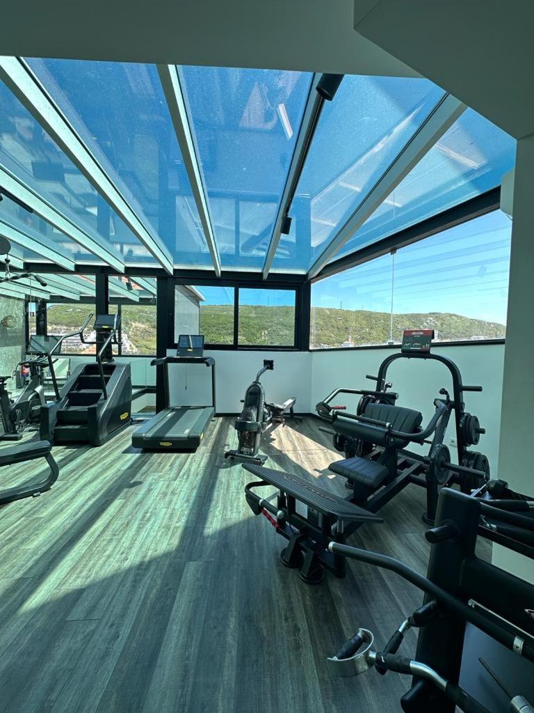 O centro de fitness e/ou as comodidades de fitness de Well Hotel & Spa