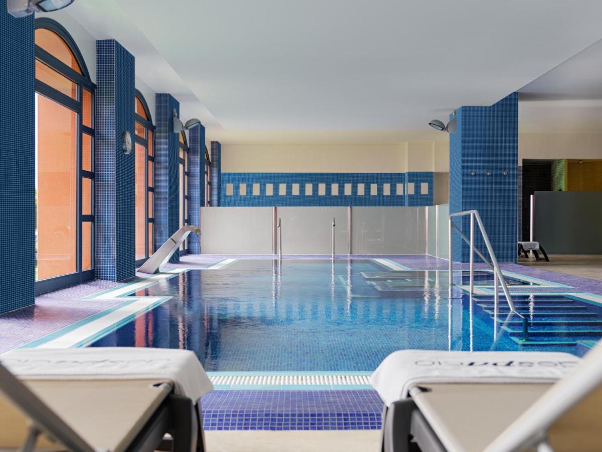 Piscina en o cerca de H10 Tindaya