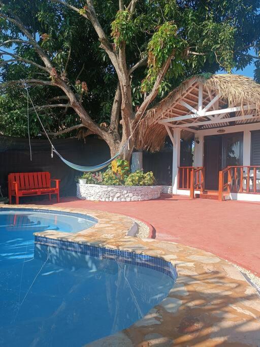 Angostura Lodge - Housity