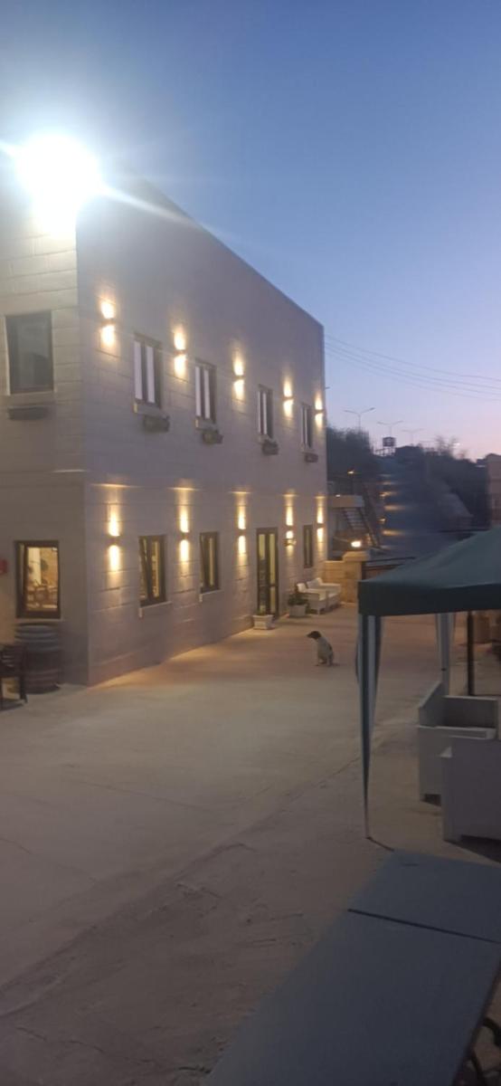 Ta' Gingel Farm Agriturisim B&B. Malta - Housity