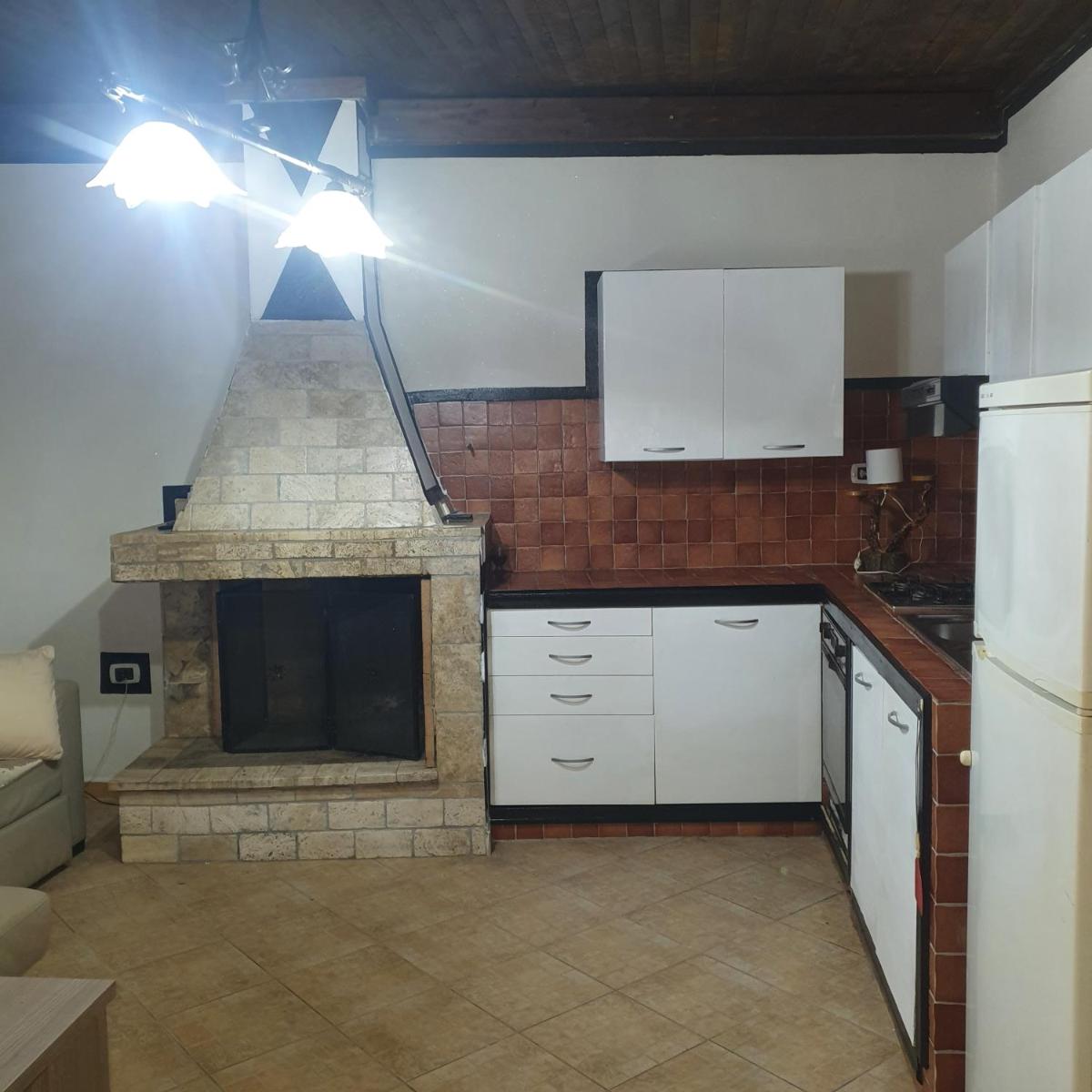 b e b bascus argius - Housity